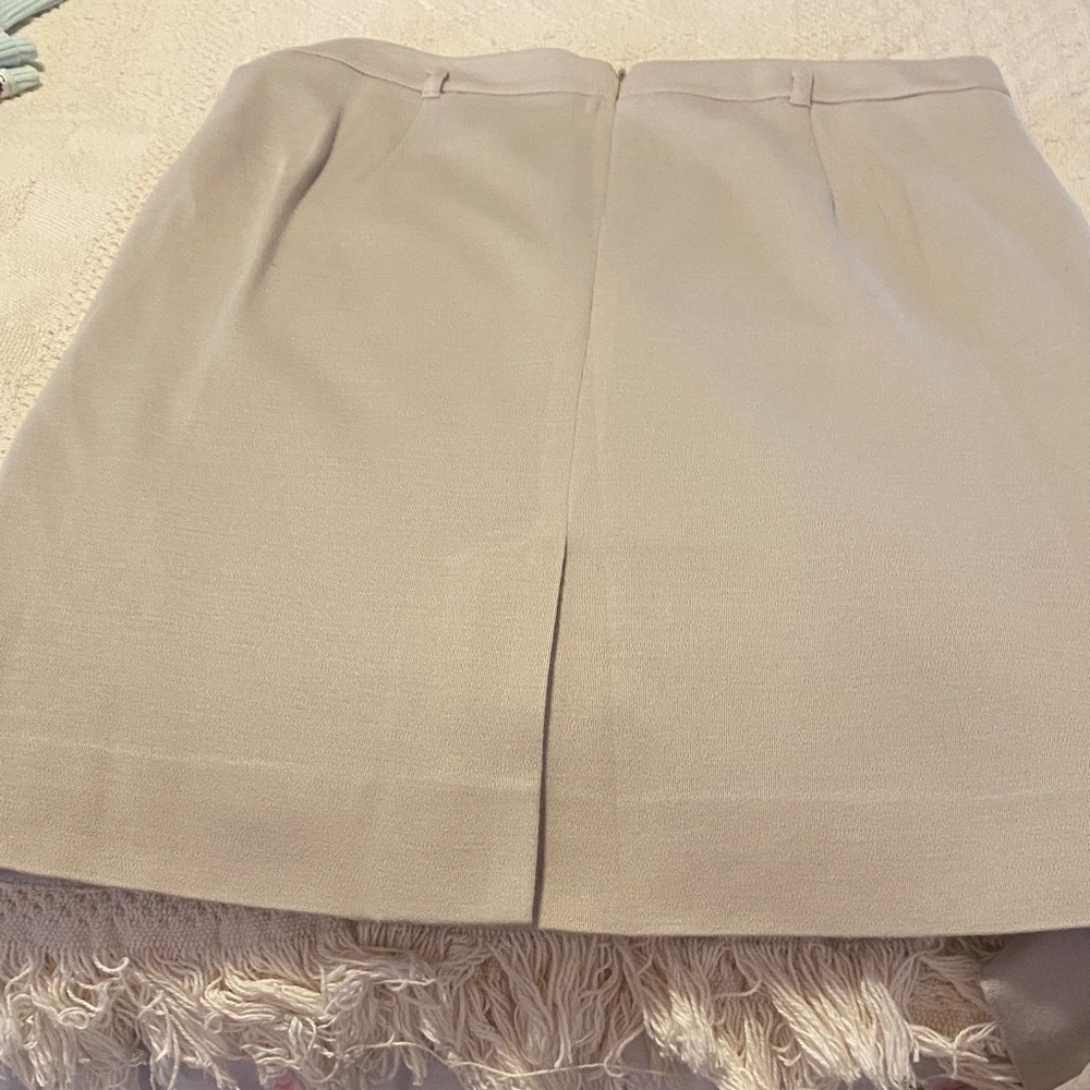 Carlisle Cream and Black Women's Blazer and skirt - Picture 4 of 6